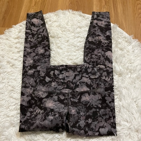 LULULEMON Align Pant II 28” in Floral Illusion Ice Grey Multi - Picture 3 of 10